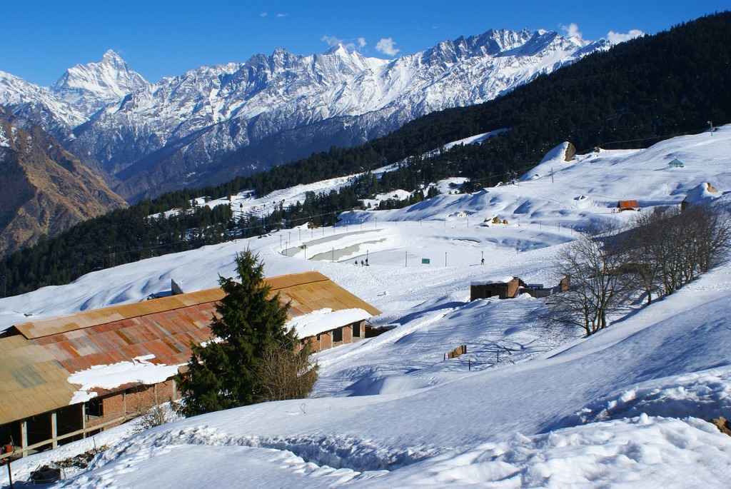 Best winter Destinations of India to experience Snowfall