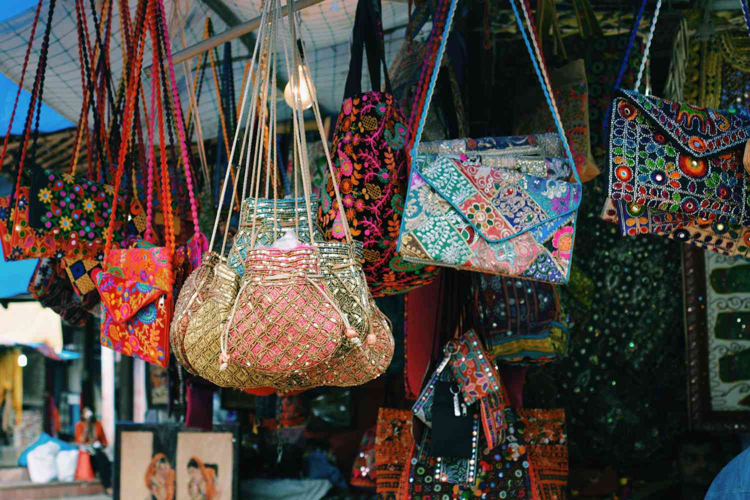 Top 15 Best Street Shopping Destinations In India