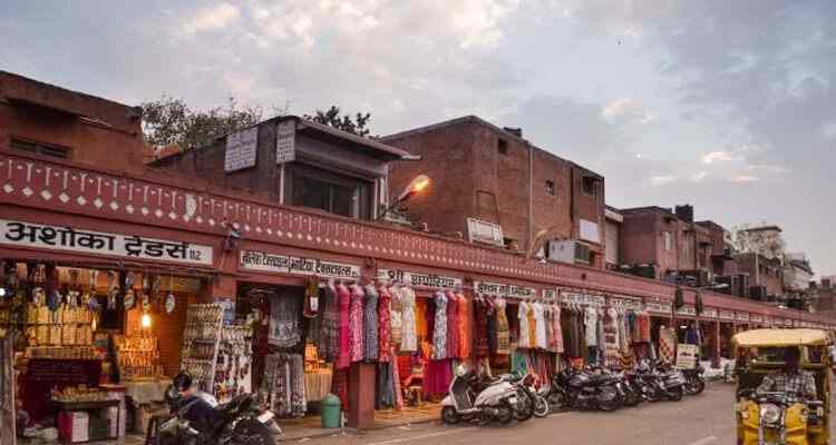 Top 15 Best Street Shopping Destinations In India